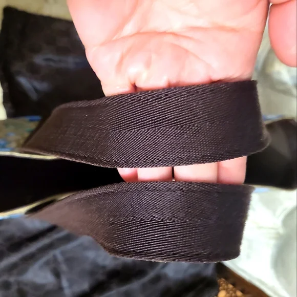 (SOLD)Authentic Gucci Tote bag - Picture 7 of 12